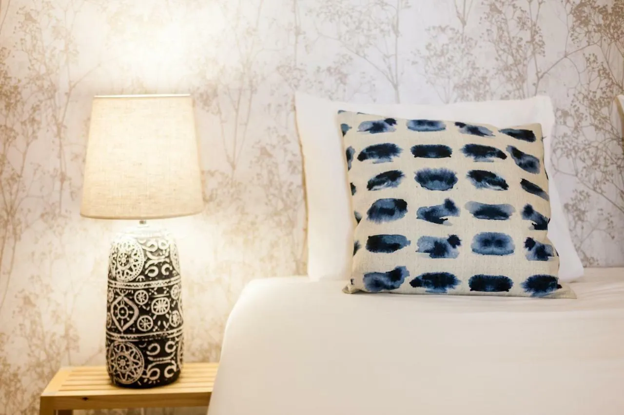 Liberty Duplex Three-Bedroom Apartments - By Lu Holidays Lissabon 0*,