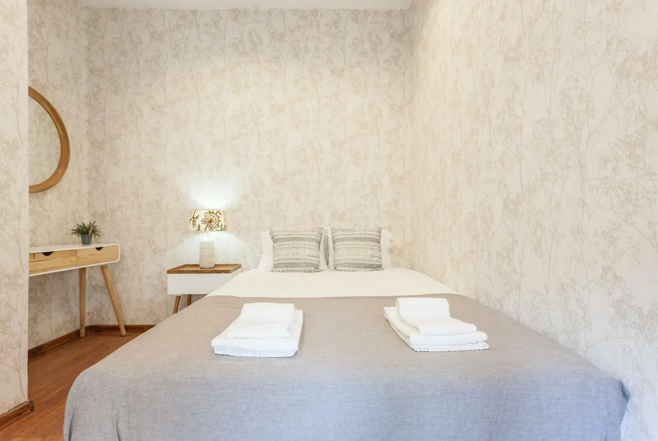 Liberty Duplex Three-Bedroom Apartments - By Lu Holidays Lisbon Portugal