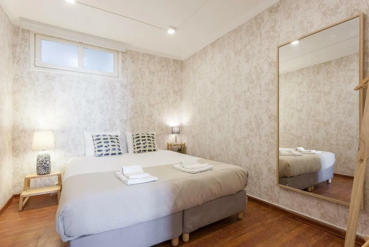 Liberty Duplex Three-Bedroom Apartments - By Lu Holidays Lisbon